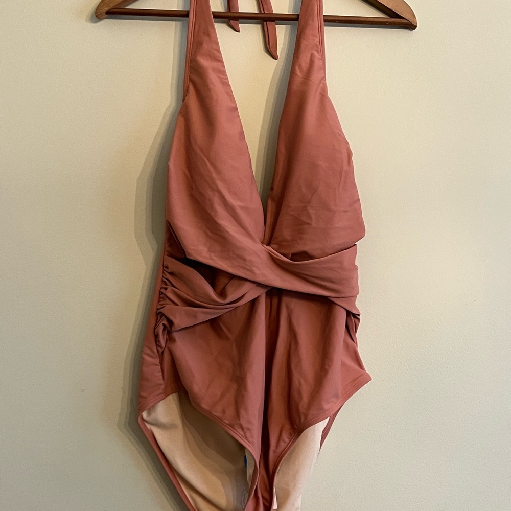NWT cupshe one Piece Swimsuit inRose large
